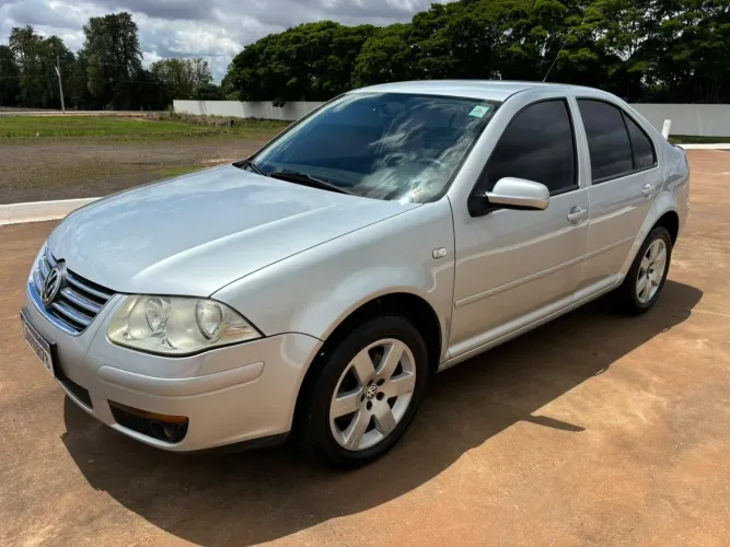 Volkswagen Bora 2.0/ 2.0 Flex 8V Aut. 2009