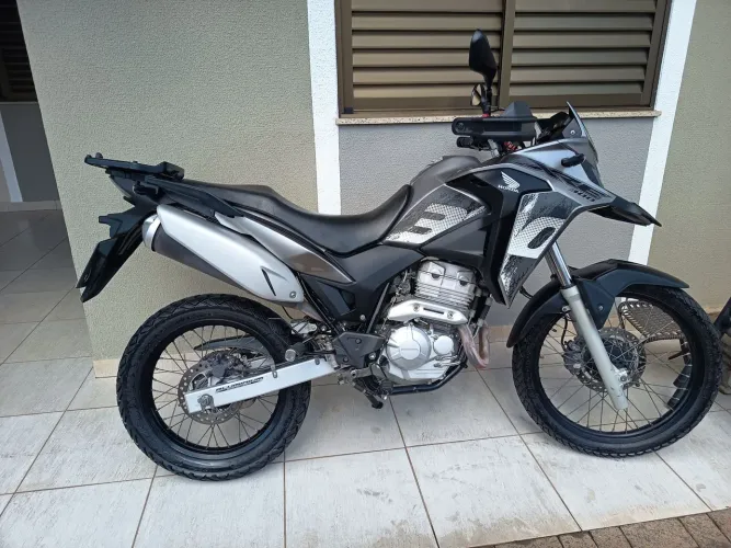 XRE 300 2019