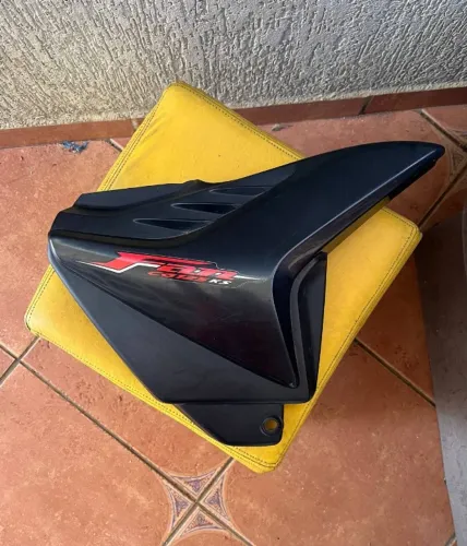 Tampa lateral direita Fan 125ks 2009/14