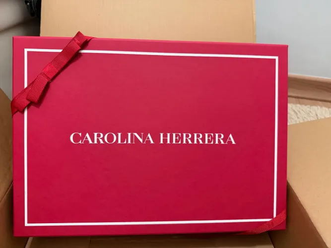 Caixa grande Carolina Herrera- NOVA