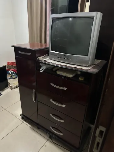CÔMODA 4 GAVETAS + SAPATEIRO + PORTA JOIAS COM ESPELHO