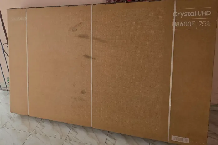 Smart tv 75" Samsung 4k lacrada