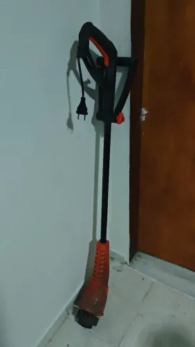 Aparador de grama Tramontina 220v