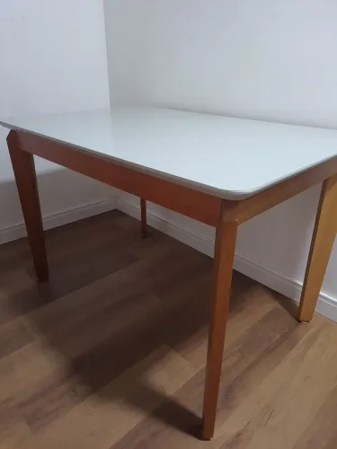 Mesa de Jantar - Madeira Maciça Tampo de vidro
