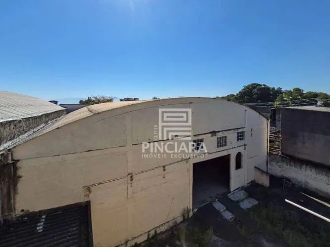 Galpão de 450 m² + 100 m² de loja em Vista Alegre, SG - Alugue por R$8.200/mês + taxas