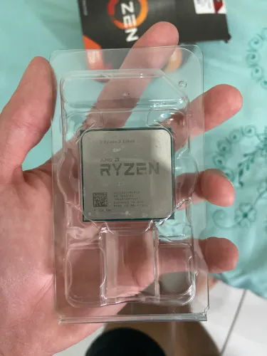 Processador Ryzen 3 2200G - Pouco uso