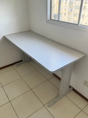 Mesa escritório/ Escrivaninha