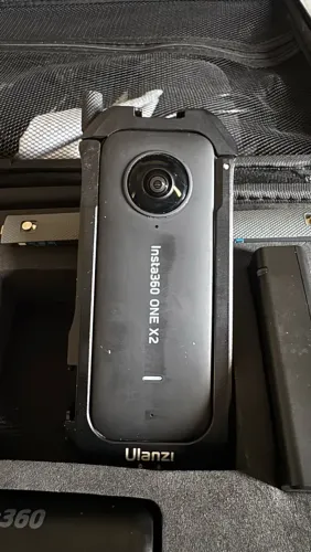 Insta X2 completa com case e 2 bateria extras.
