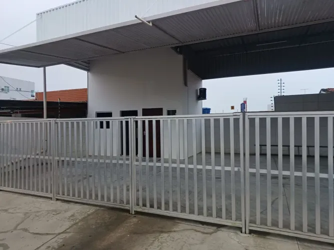 Aluga loja na torre av sinesio guimaraes com Miguel Santa Cruz  para todo tipo de comercio