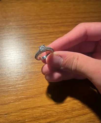 Anel Aliança Vivara Prata 925 Zirconia e Aro Cravejado