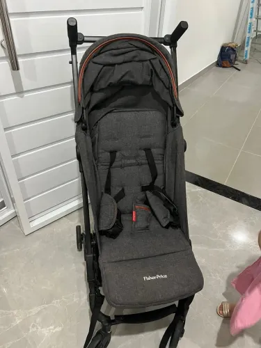 Carrinho de bebê compacto Fischer price