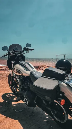 ? HARLEY-DAVIDSON DYNA SUPER GLIDE CUSTOM FXDC 2010 ?