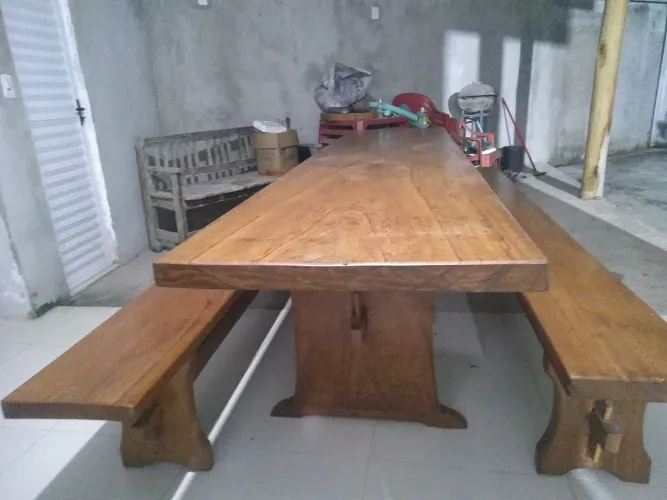 Excelente mesa Angelin de 3,40 de comprimento e 80 de largura