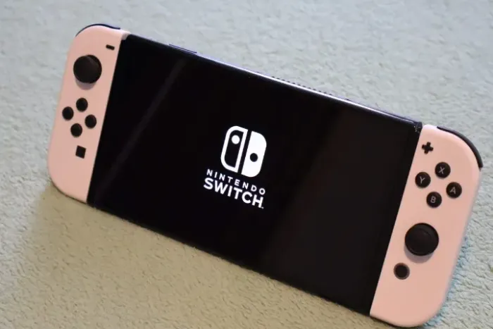 Nintendo Switch OLED - Impecável - Completo- Pouco Uso.