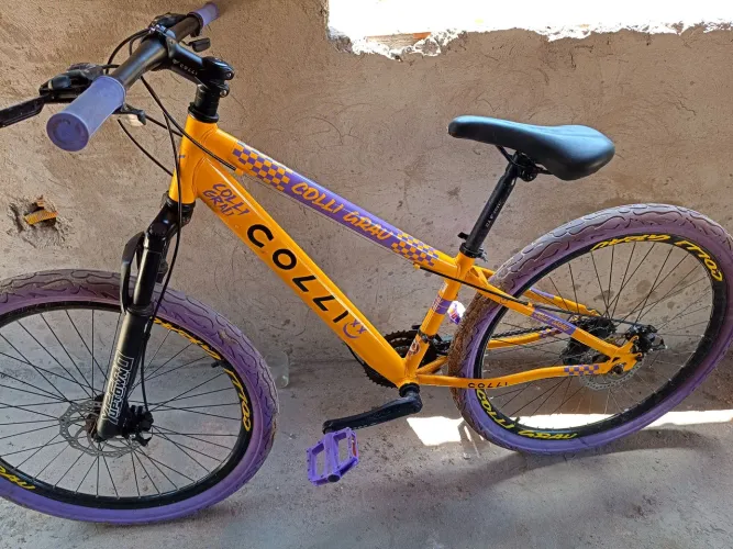 Vendo bicicleta semi nova com nota fiscal