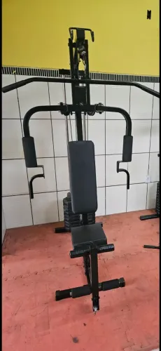 Estação musculação Usada R$750