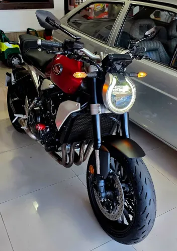 Cb1000r 2023 4 mil km 