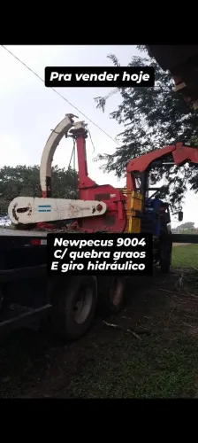 Ensiladeira nogueira newpecus 9004 c/ quebra graos