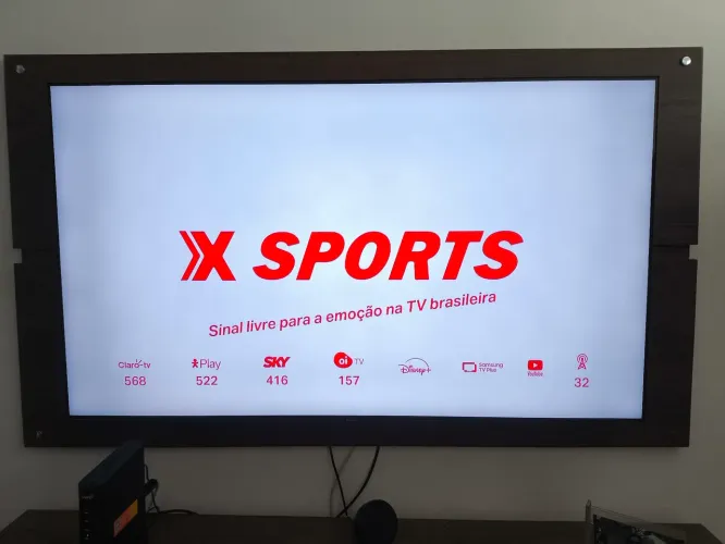 Vende-se Conjunto Rack Retrô + Painel para TV