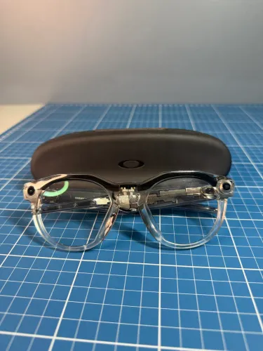 Oakley Meta HSTN - Lente de Transição 