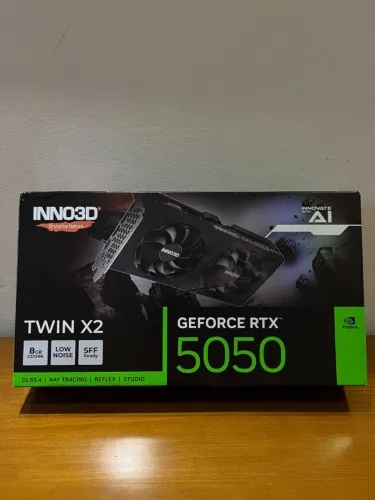 (Lacrado) Placa de vídeo INNO3D RTX 5050 Twin 8GB