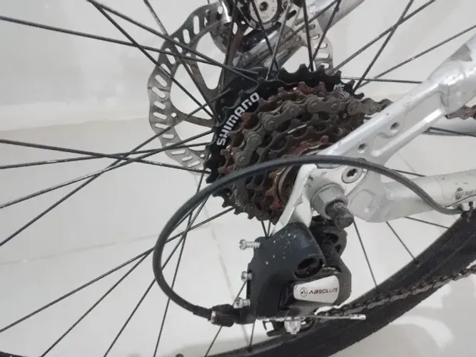 Bike aro 29 Aluminio com Tração Shimano.
