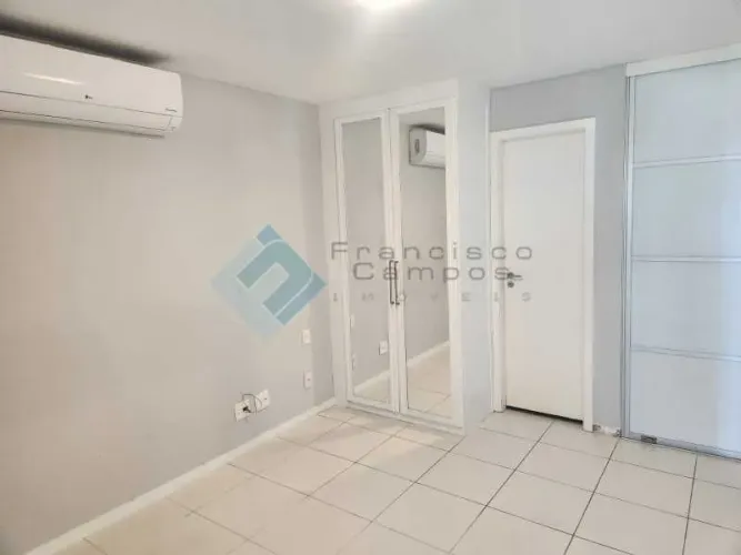 Barra Tijuca, frontal mar,Av pepe, 2 suítes com serviços
