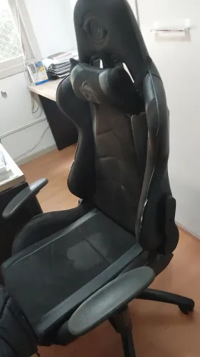 Cadeira Gamer - Em bom estado geral