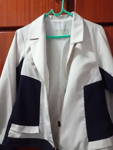 Blazer bege e azul