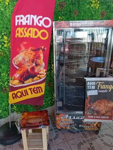 Máquina de assar frango e carnes