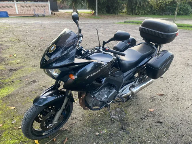 Yamaha TDM 900 - excelente estado - malas Givi