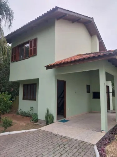Casa em condomínio 2 dormitórios 