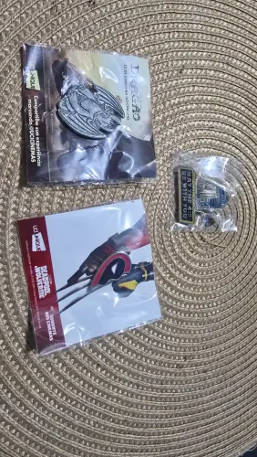 Kit 3 pins colecionáveis
