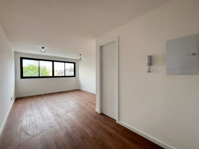 Imobiliaria Real aluga Apartamento 1 dormitório na Cidade Baixa.