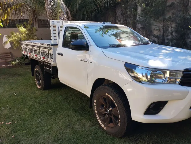 Toyota Hilux CS 4X4 2.8 TDI Diesel Mec. 2020