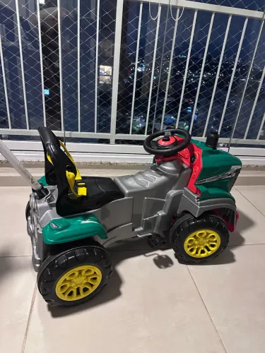 Trator carrinho Infantil com empurrador - Maral
