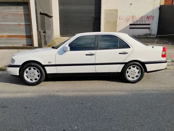 VENDO MERCEDES C180 