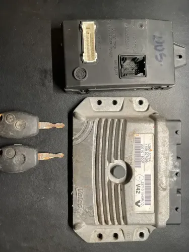Kit Módulo Injeção Valeo V42 + UCH + 2 Chaves Renault Sandero Logan 1.6