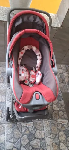 Carrinho de Bebê Cosco Travel System Reverse - Até 15 kg - Vermelho + Bebê Conforto