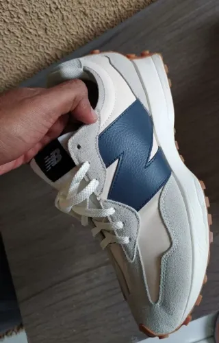 Tenis New Balance 327 V1 Original.