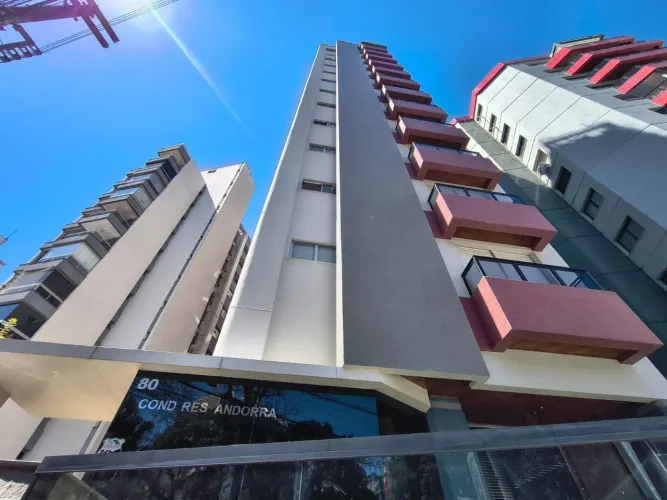 Apartamento de 3 dormitórios no Centro