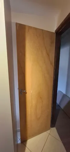 Porta de madeira 70cm