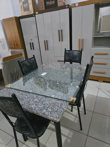 Mesa de mármore 4 e 6 cadeiras a partir de 600,00