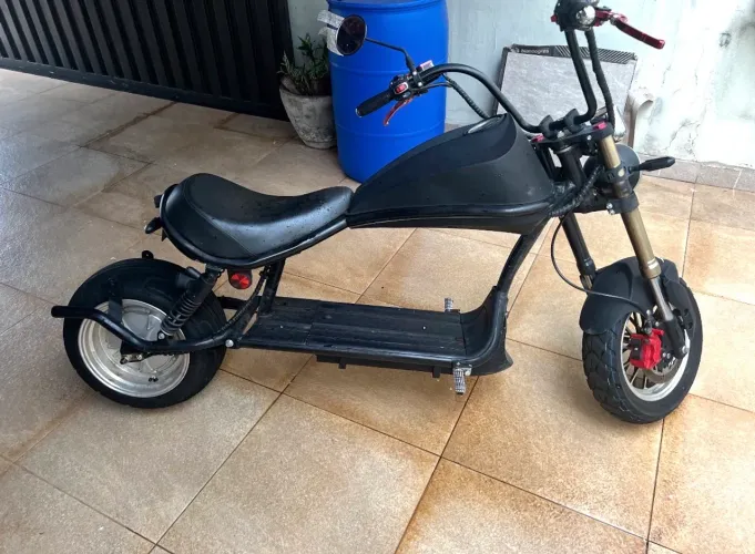 Scooter elétrica tipo Harley davidson (chopper)