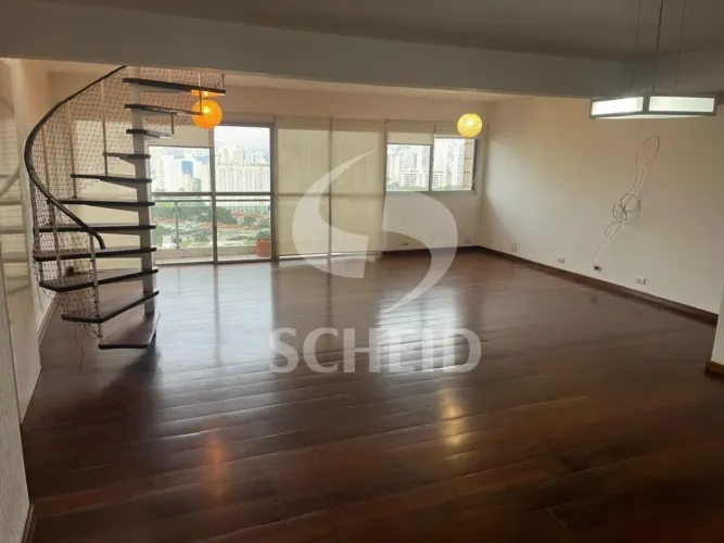 Cobertura á Venda no Alto da Boa Vista com 330m², 5 quartos sendo 2 suítes, 3 vagas.