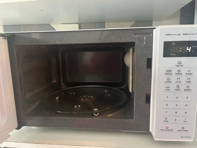 Microondas 21 L