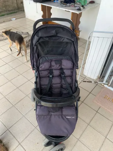 Vendo carrinho de bebê cosco