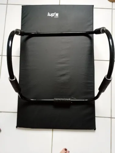 Aparelho de abdominal com colchonete 