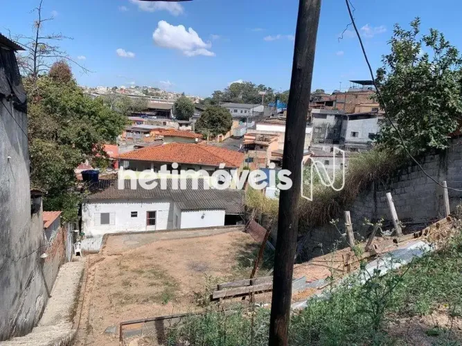 Lote amplo com vista em BH, pronto para construir, ótima localização no Alto dos PinheiroS