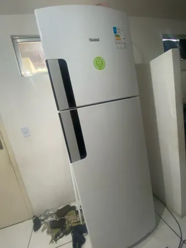 Geladeira semi nova